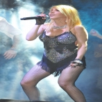 Hande yener sur yala.fm